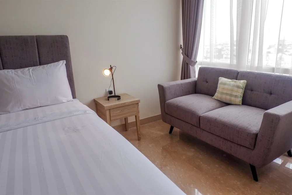 New Furnished Studio Menteng Park Apartment