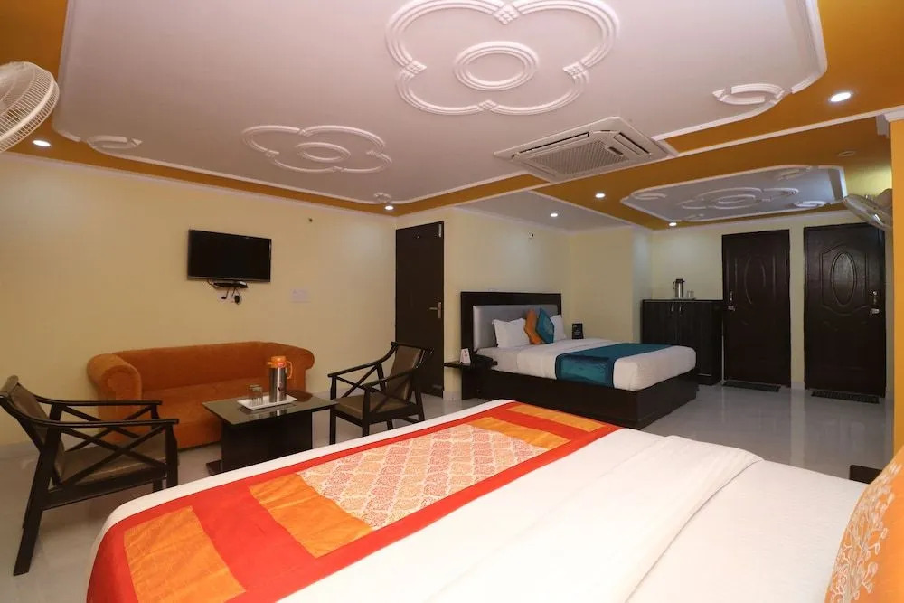 OYO 9809 Hotel Shree Residency