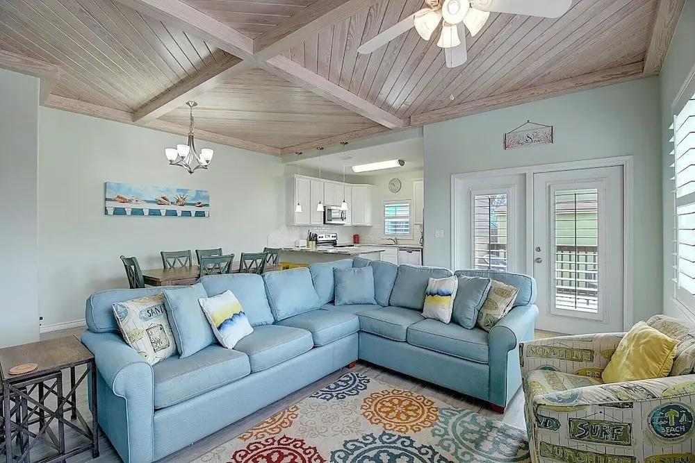 Piggy's Perch 4 Bedroom Townhouse by Redawning