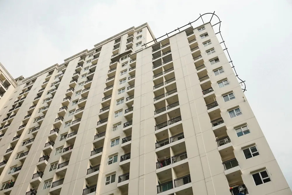 Homey and Comfy Studio Cinere Resort Apartment