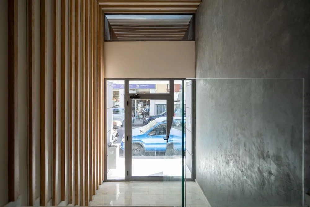 IO SUITES