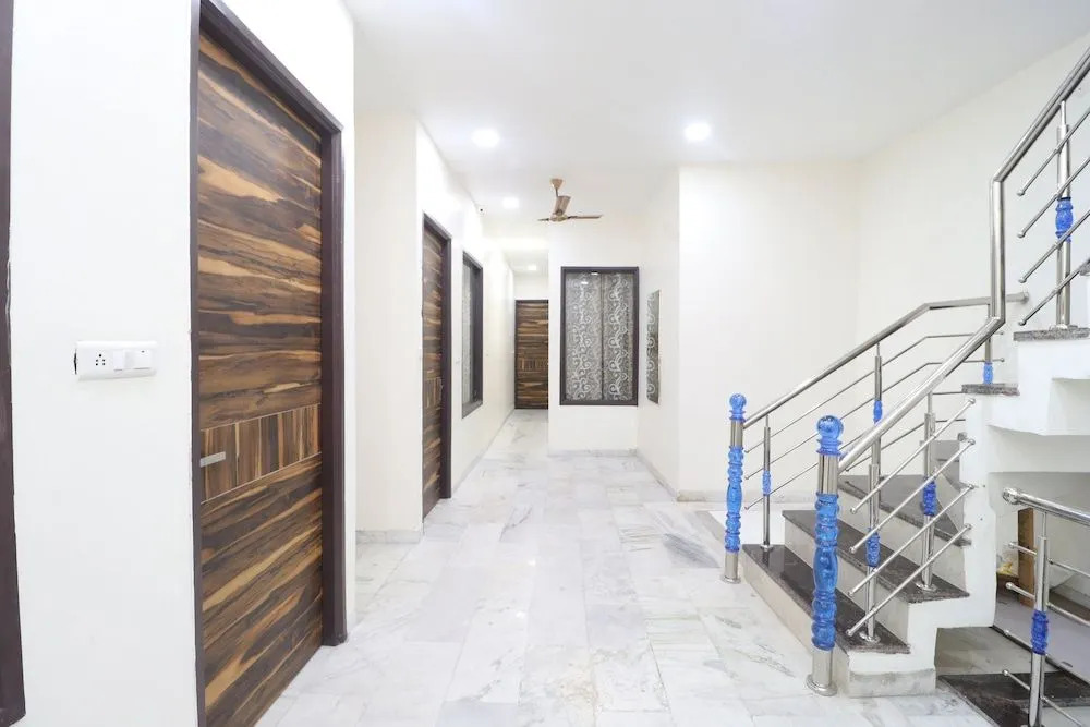 Oyo 39638 Hotel Indigo