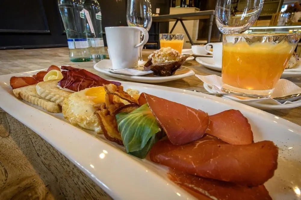 Eco Rooms&Breakfast Tirano