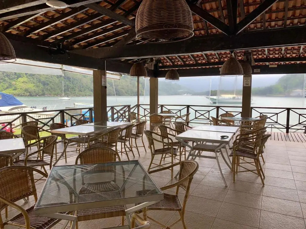 Apartamento Angra vista para o mar