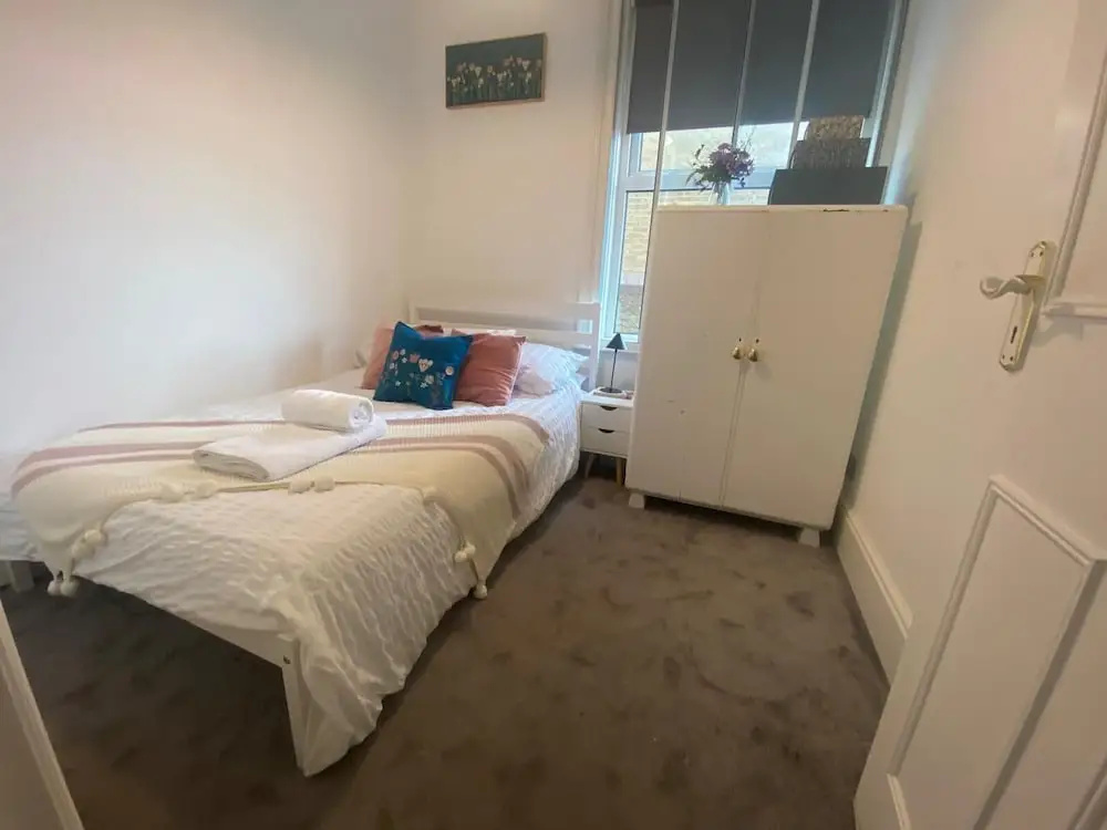 Seaview 2 Bedroom House Sleeps 4 - Pets Ok -wifi