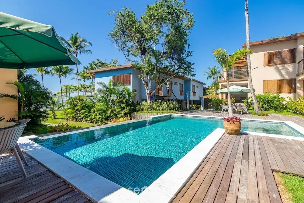 Fully Equipped Apartments in an Oceanfront Condo With Leisure Area and Pool Vvas