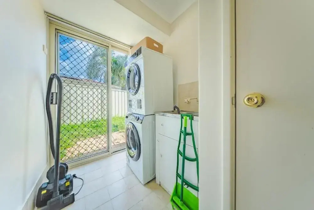 StayAU 4BR Family Retreat with Garden