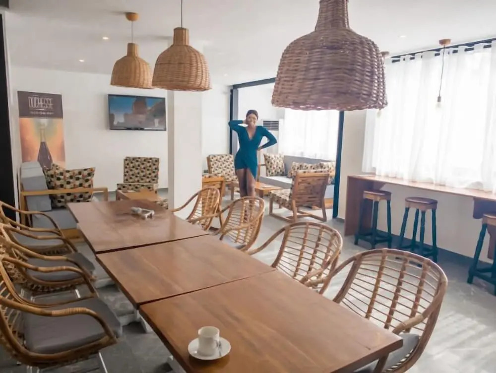 Elogia Hotel