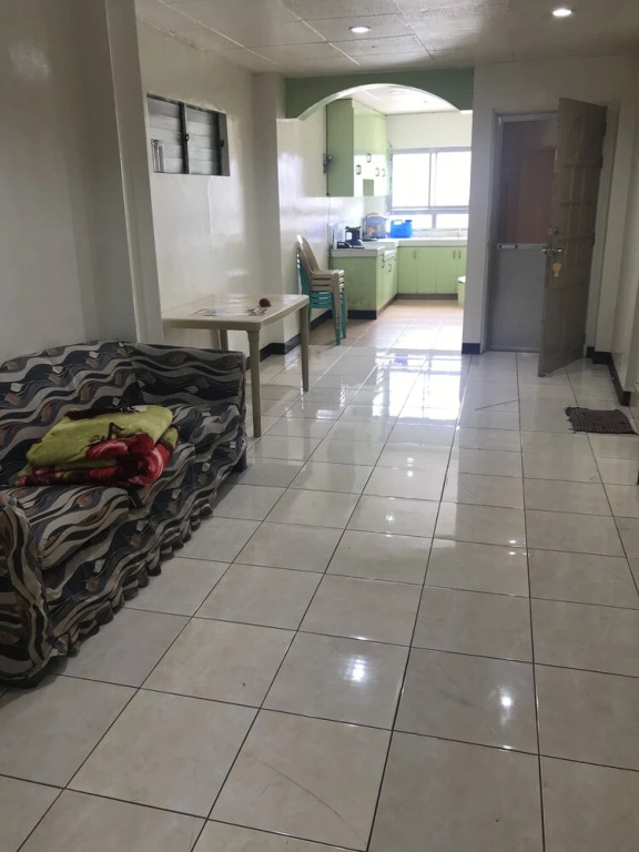 Sam's 2 Bedroom Apartment with Parking