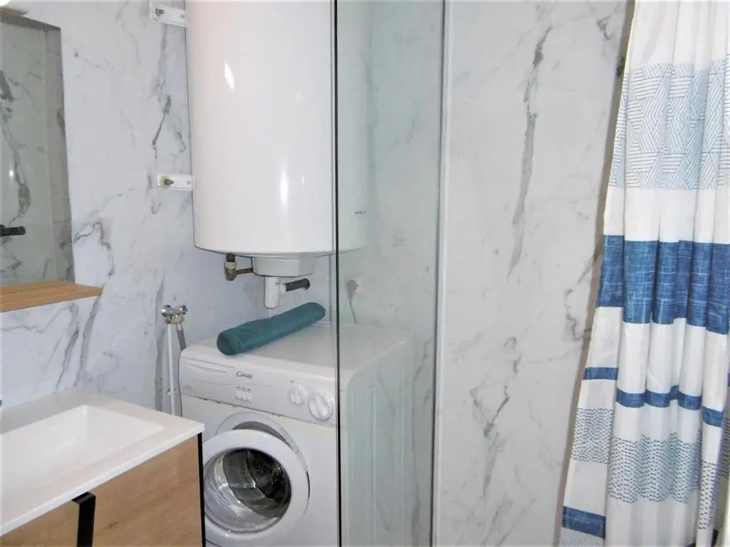 Appartement YOUN - à 500 m de la plage WIFI