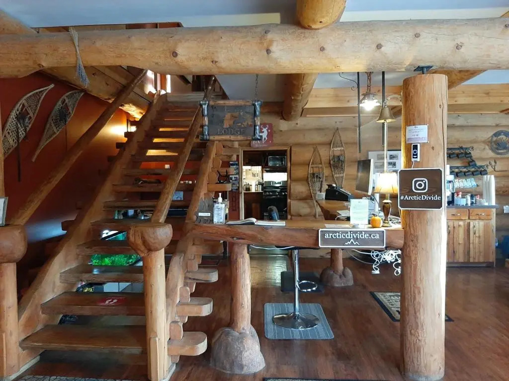 Arctic Divide Lodge
