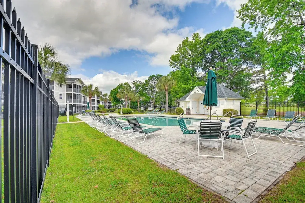 4 Mi to Beach: Golf Getaway at River Oaks Resort!