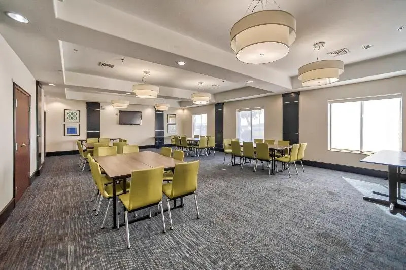 Holiday Inn Express Beeville