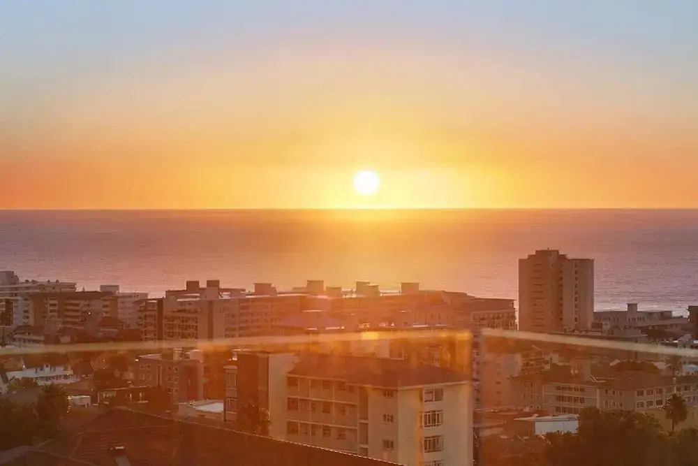 Deluxe Luxury 2 Bedroom Apartment, Seapoint