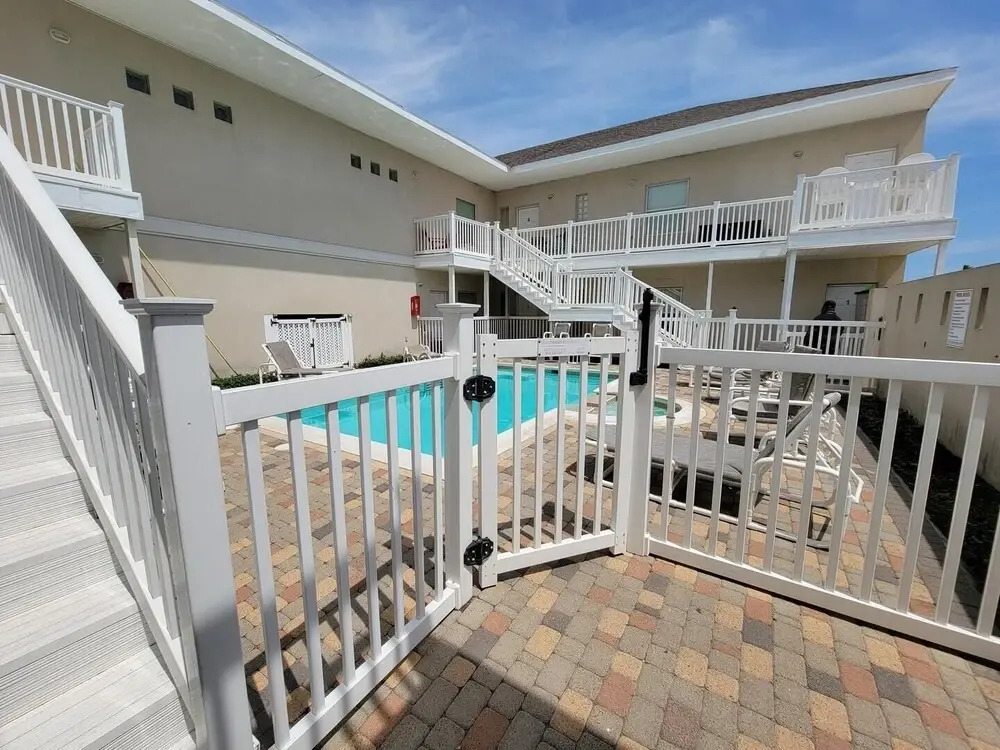 Sparkling Pool Easy Walk to Beach Los Cabos 2 Bedroom Home by Redawning