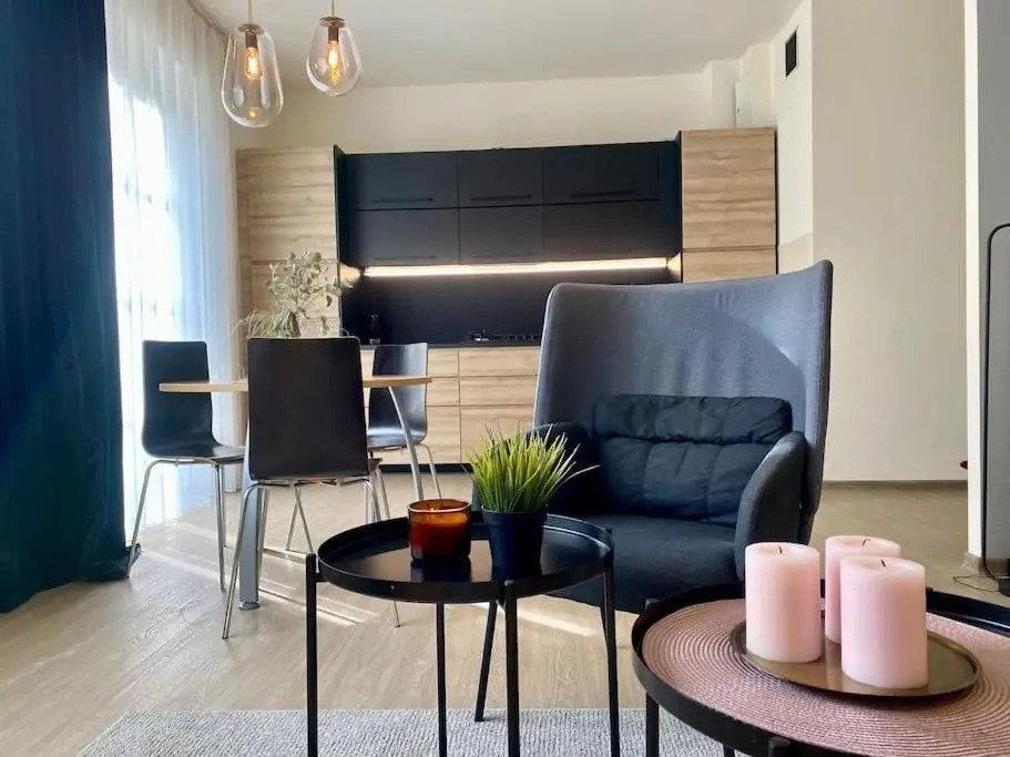 CITY HALL Studio Apartment by Hostlovers