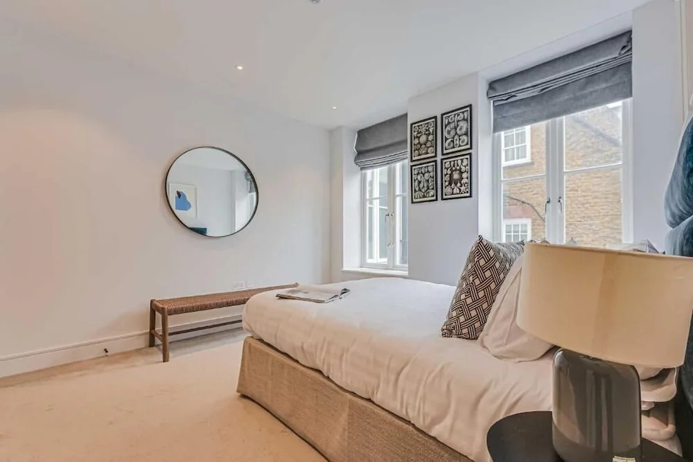 Westminster Apartments by DMONTRIO