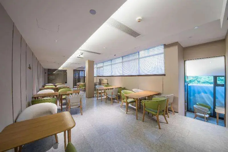 Ji Hotel (Shanghai People's Square, Nanjing Road)