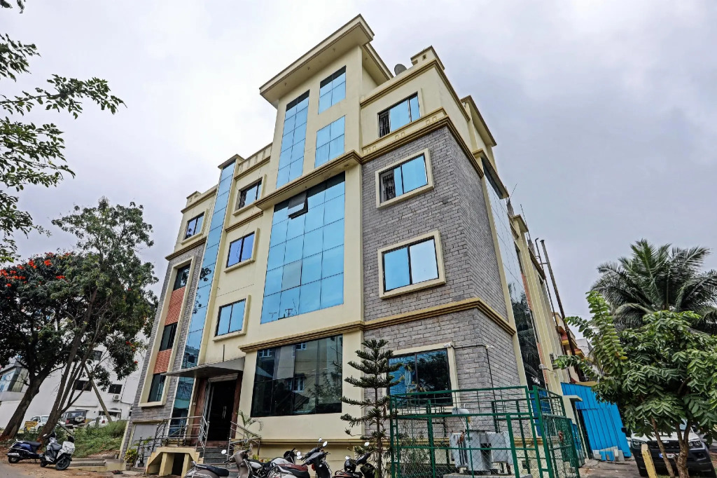 OYO 66837 Anurah Residency