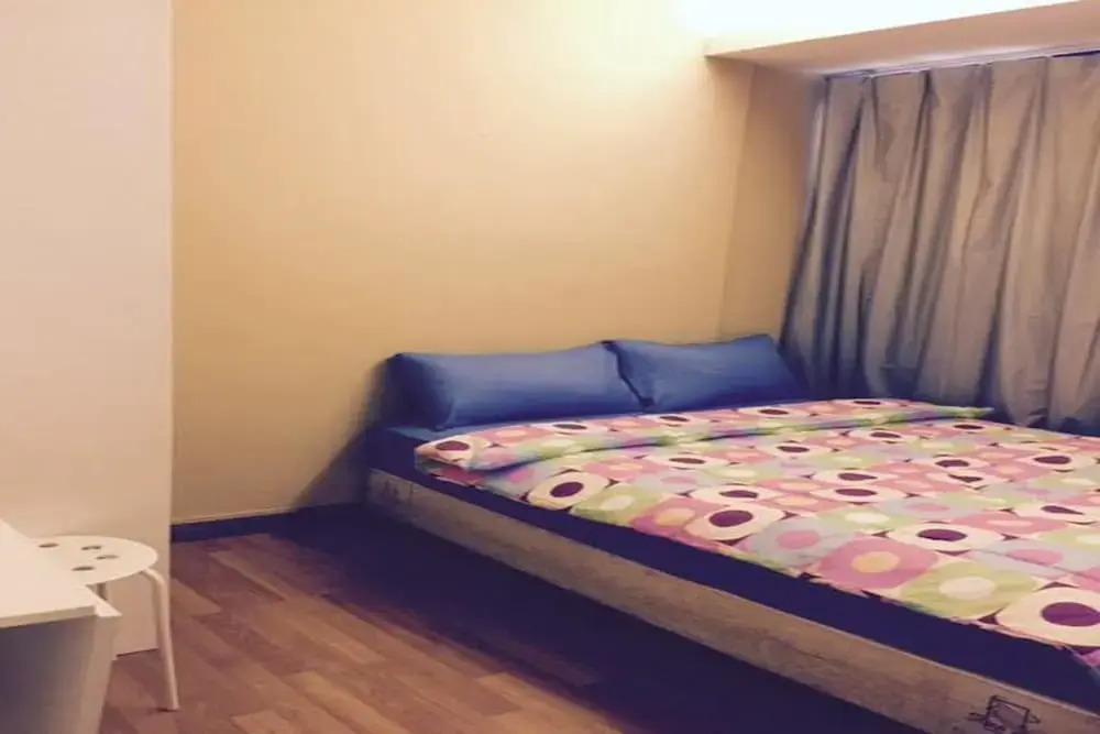 Nine Place BTS Ekamai – Hostel