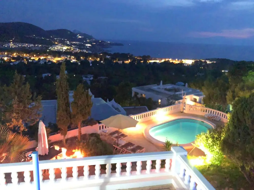 Villa With 4 Bedrooms in Sant Josep de sa Talaia, With Wonderful sea V