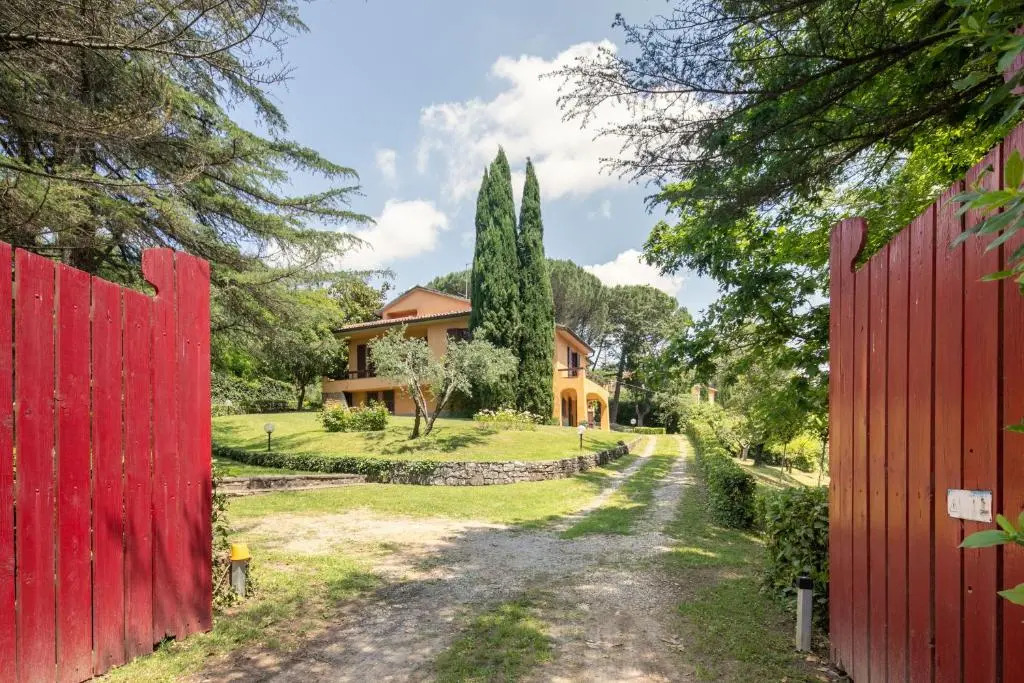 Villa La Bruscola by Mmega