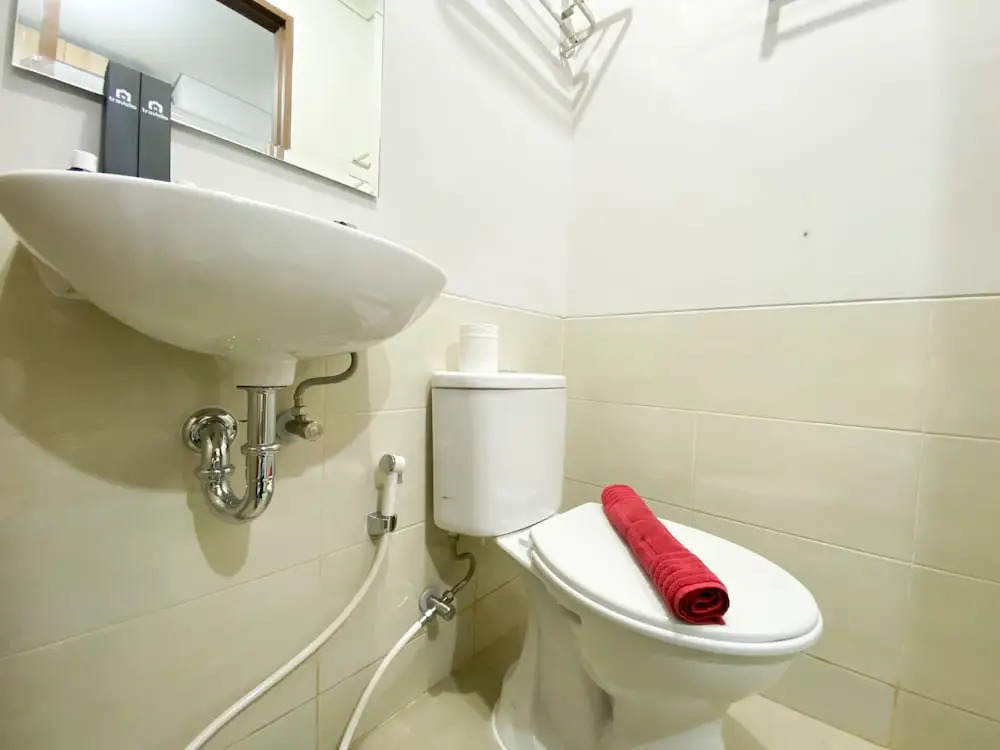 Chic And Cozy Studio Apartment At Transpark Juanda Bekasi