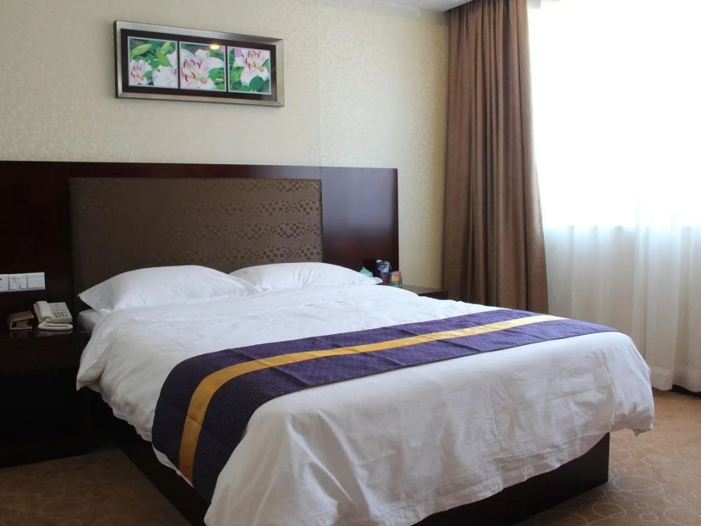 Zhuhai Platinum Holiday Hotel