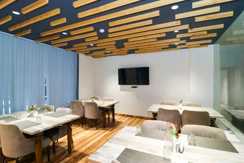 Hotel Vertu IGI Delhi Airport By OPO,Free Airport Pickup & Drop