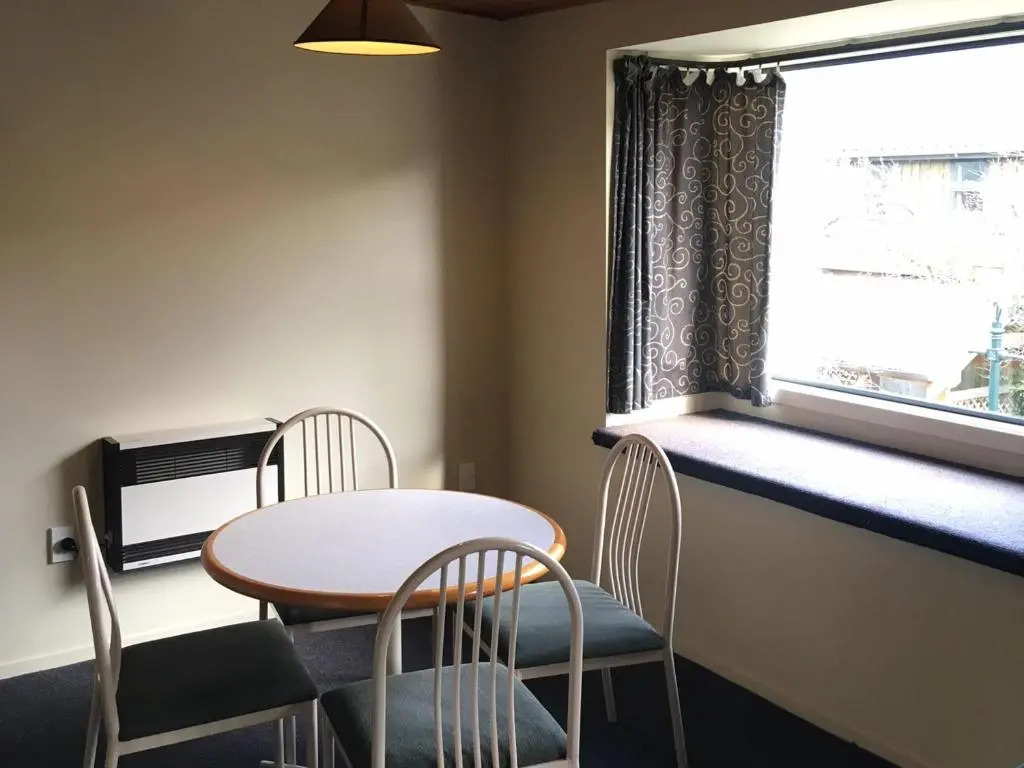 Woodlands Motels And Apartments