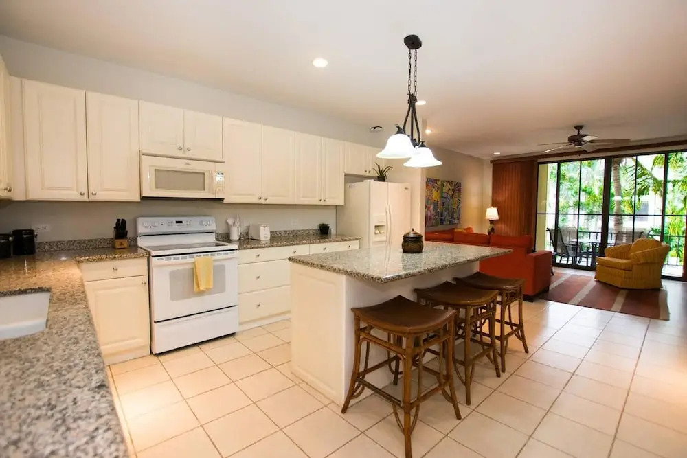 Extra-large 1 Bedroom 2nd Floor Luxury at Pacifico