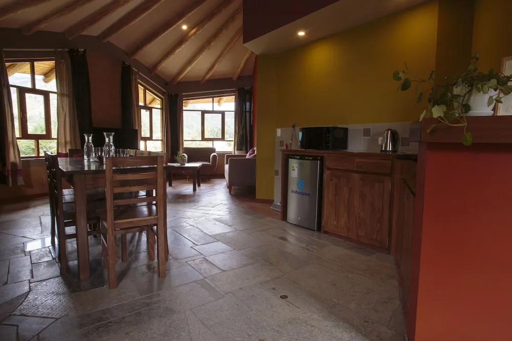 Fleur Lodge