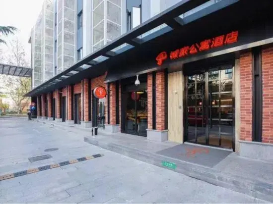 CJIA Apartment (Shanghai Xuhui Damuqiao Subway Station)