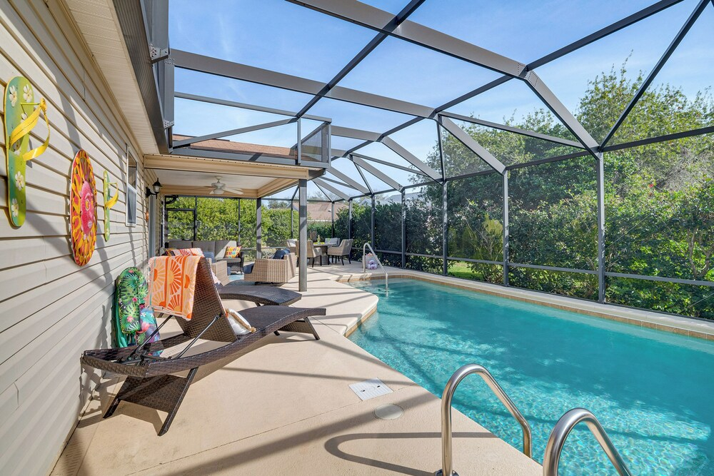 Golf, Dine & Relax Poolside! The Villages Retreat
