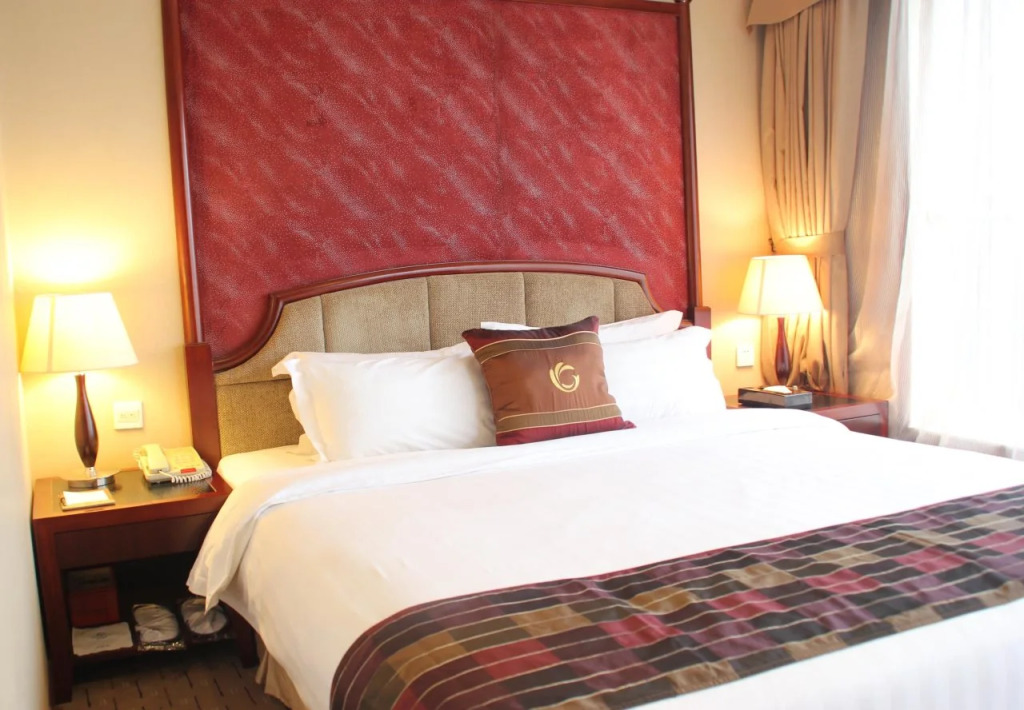 Royal Plaza Hotel