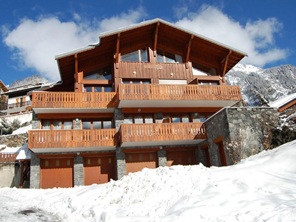 Splendid Home in Champagny-en-Vanoise with Lift