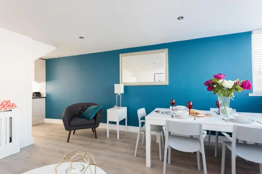 Boutique-Style Apartment in Heart of Brighton Lanes