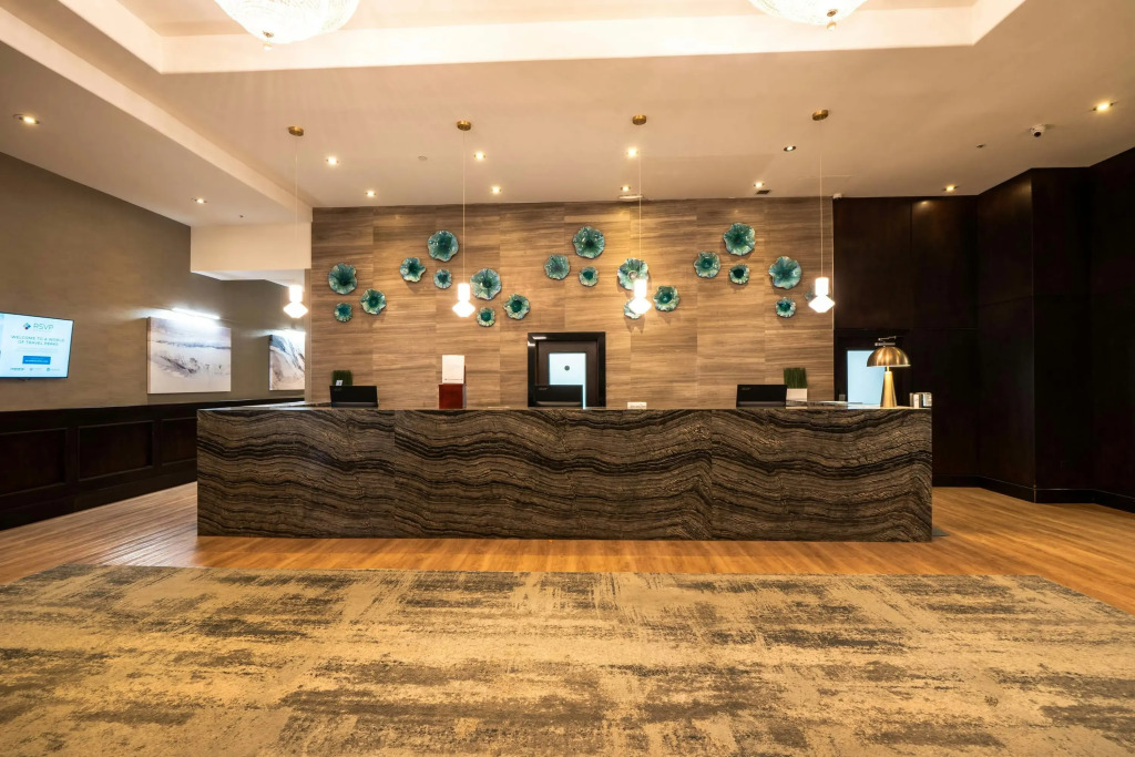 Sandman Signature Vancouver Downtown Hotel