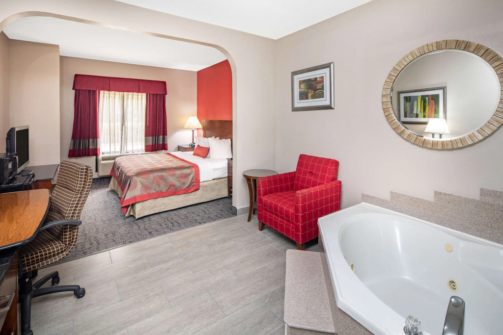 Ramada by Wyndham Alpharetta Atlanta North