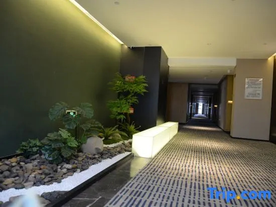 Longshun Hotel