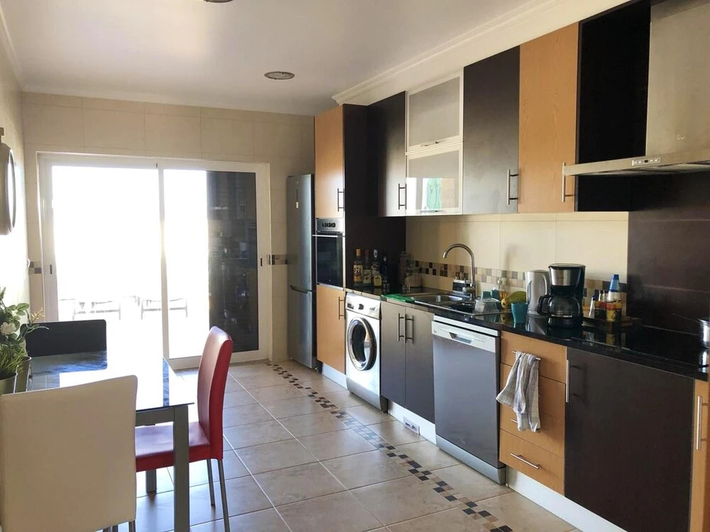 House With 4 Bedrooms in Pêra, With Wonderful Mountain View, Shared Pool, Enclosed Garden
