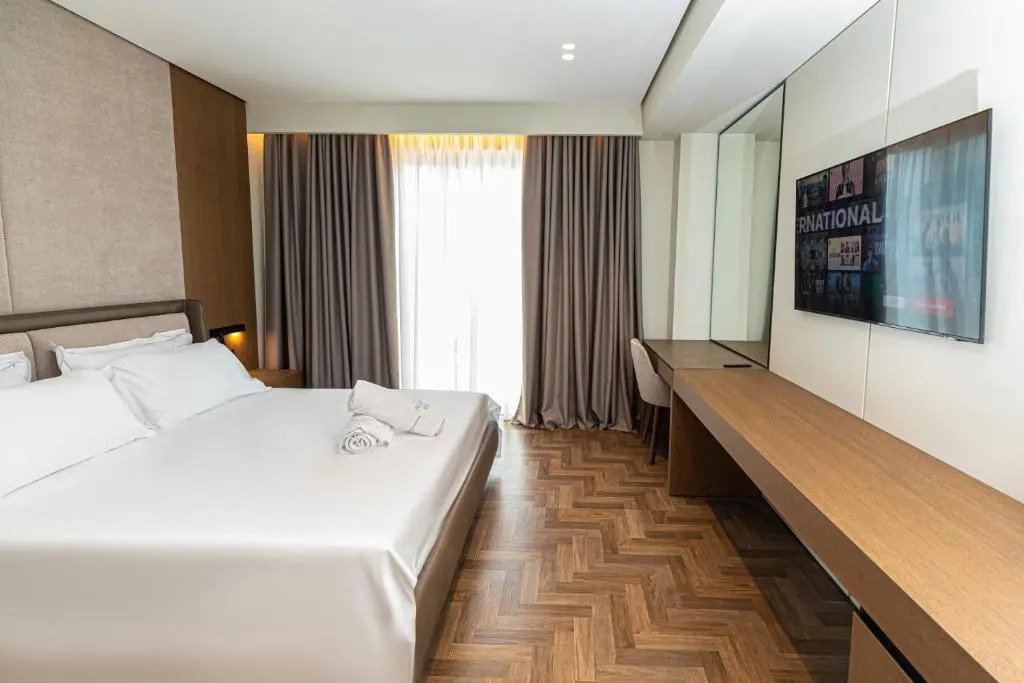 Mazarine Hotel