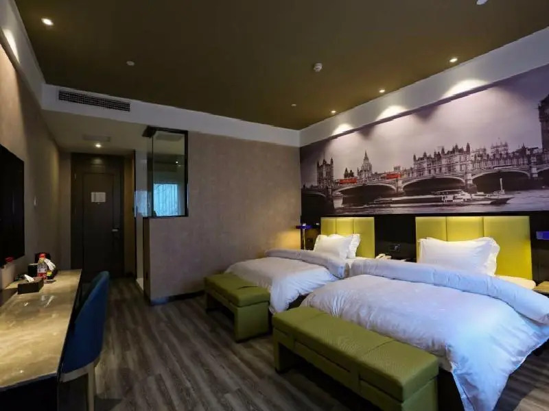 Metropoloxuchang Wenfeng Road Central Park Hote