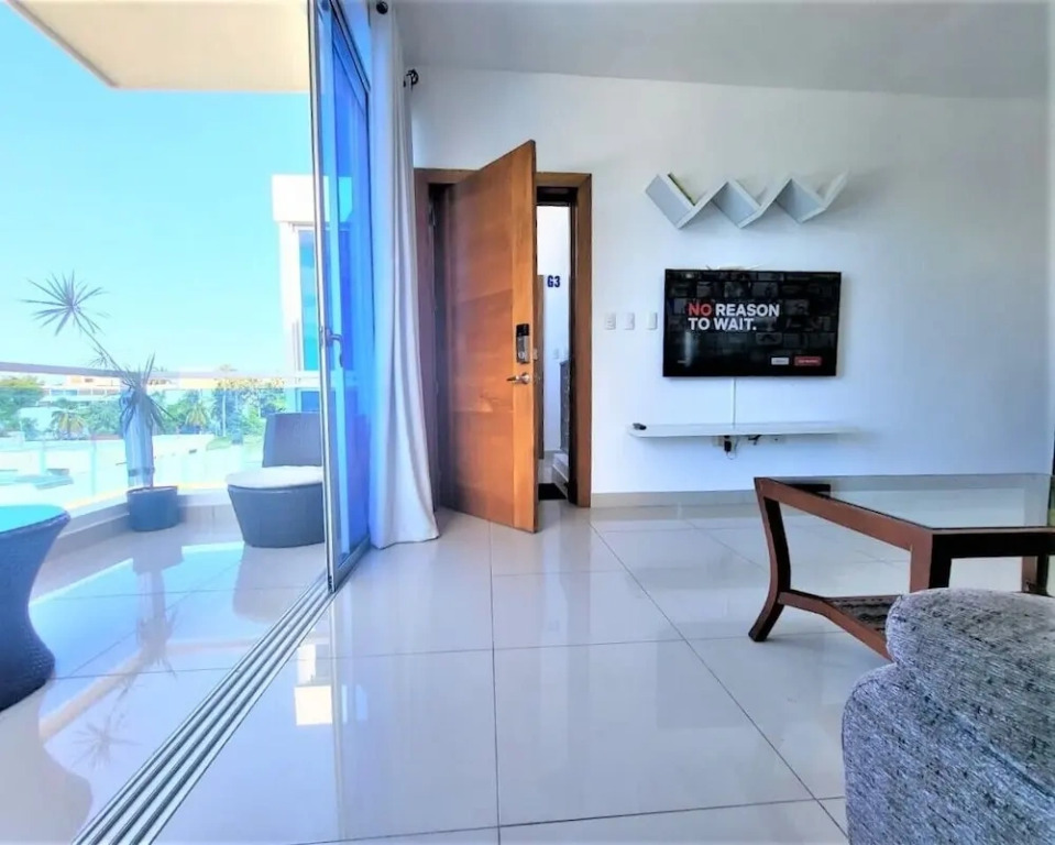 Near the Beach new and Modern Penthouse Coral H3