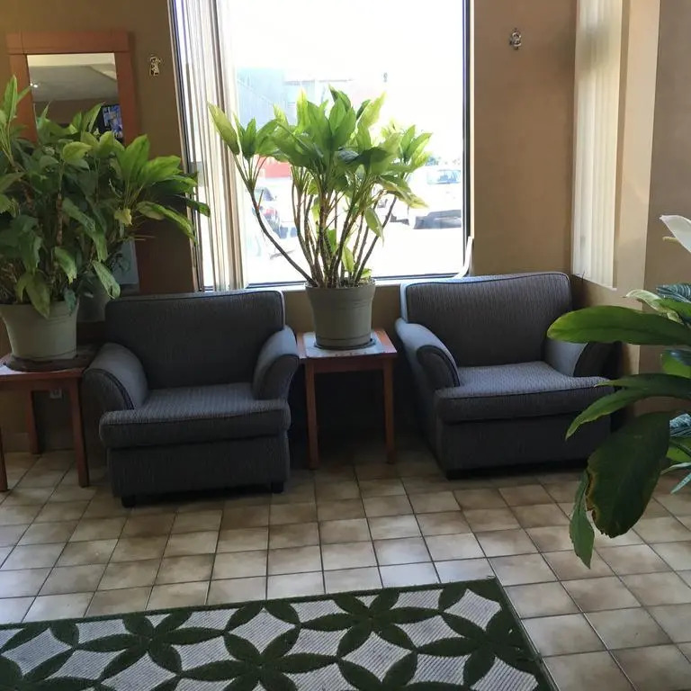 Avenue Motel