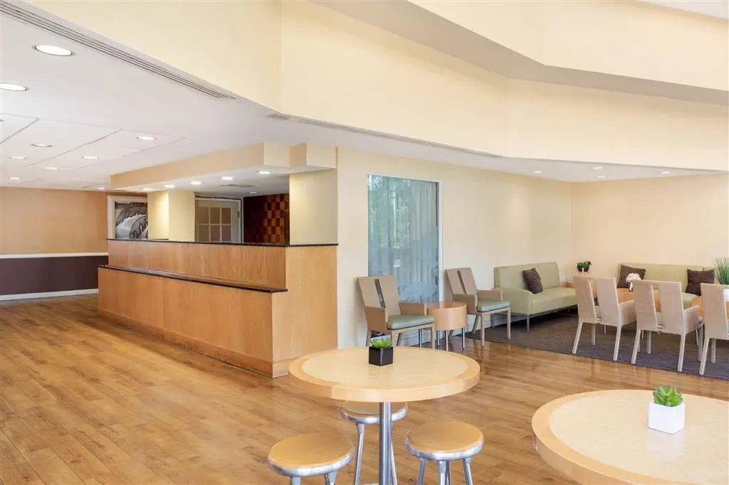 La Quinta Inn And Suites Sarasota
