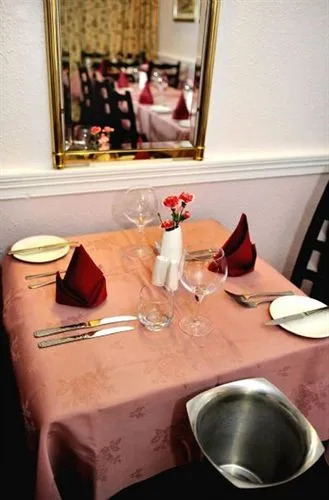 Elphinstone Hotel