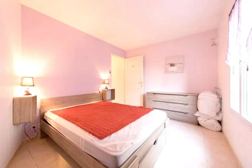 Apartment With one Bedroom in Saint-raphaël, With Enclosed Garden - 10