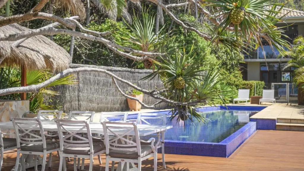 Liapari Beach House