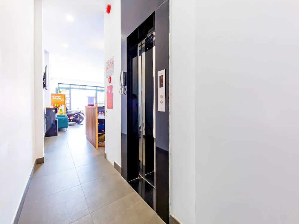 OYO 428 QA Hotel